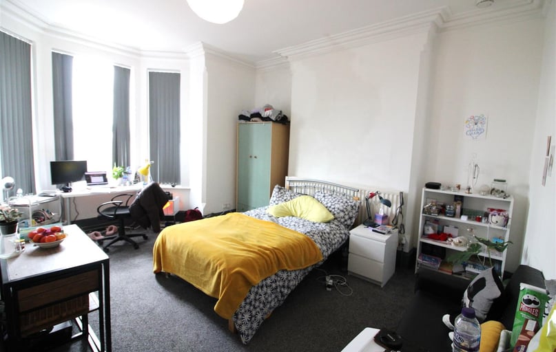 Park Road, Lenton, Nottingham - Image 1